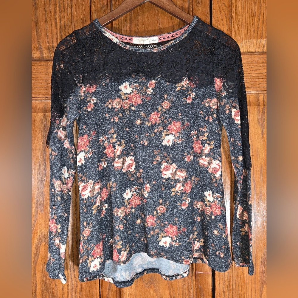 Rewind Long Sleeve Black Lace and Floral Top sz S